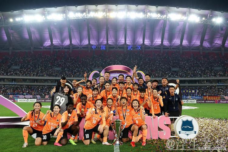 上海队斩获全国运动会U16女足冠军 上海队斩获全国运动会U16女足冠军