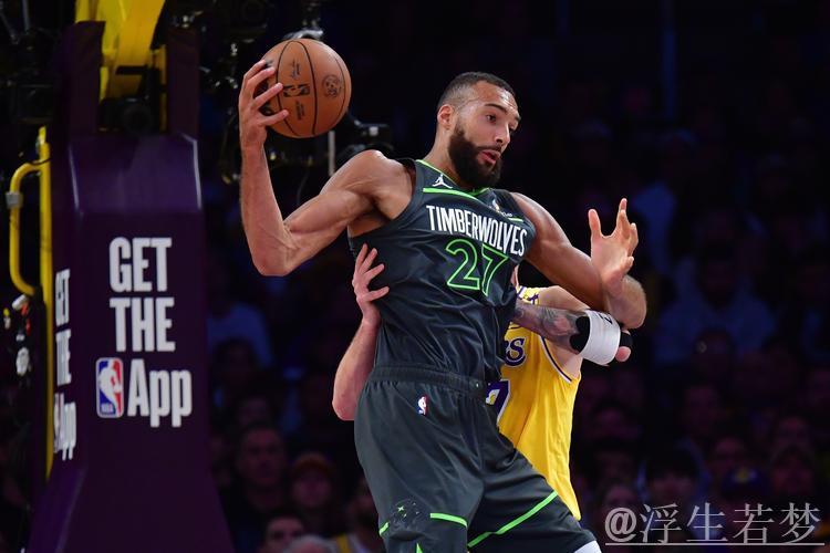戈贝尔狂砍27+24 森林狼淘汰湖人晋级首轮
